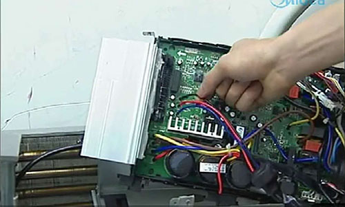 良庆美的空调电话是多少